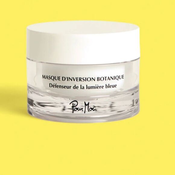 Pour Moi Botanical Reversal Mask & Rose Moisture Mask for a lit from within glow - Picture 2 of 7